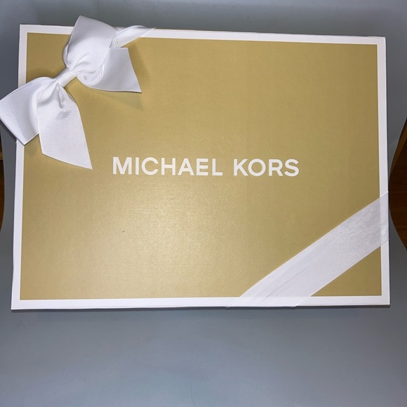 Michael Kors Handbags - New Michael Kors grift box